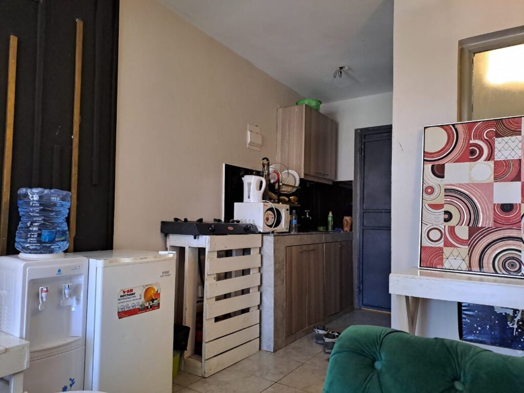 Modern studio apartment-10