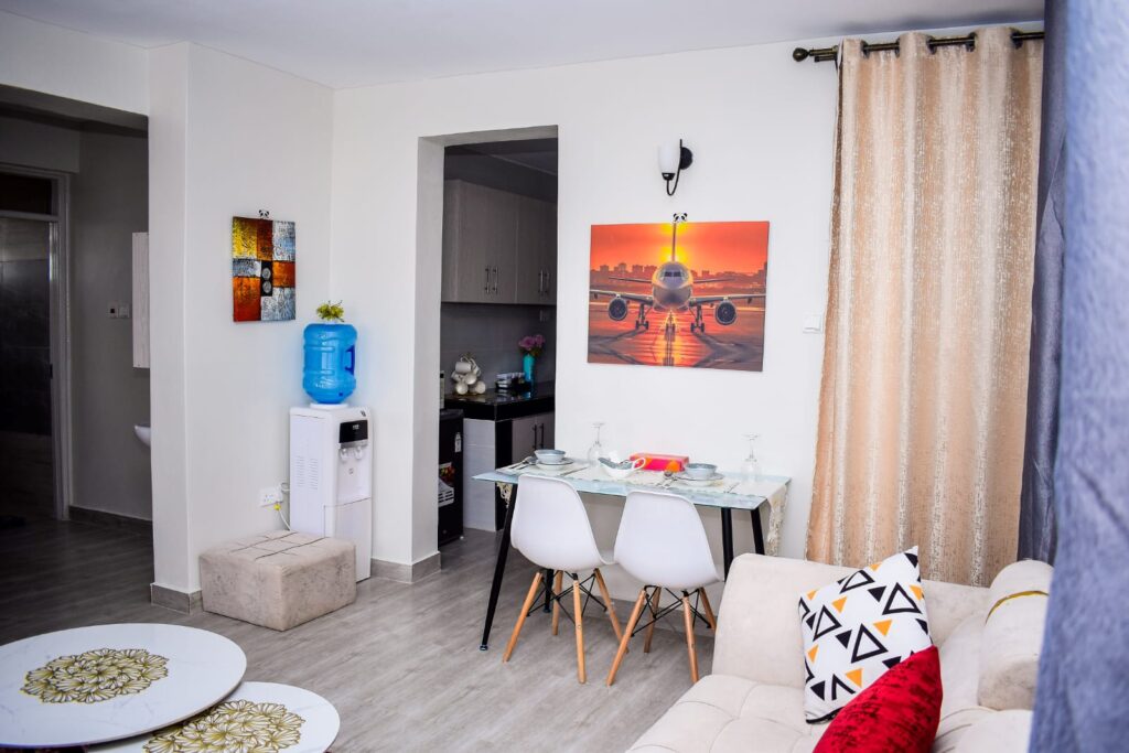 Bright & Colourful 2-Bedroom Apartment | Lift & Parking