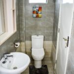 Bright & Colourful 2-Bedroom Apartment | Lift & Parking