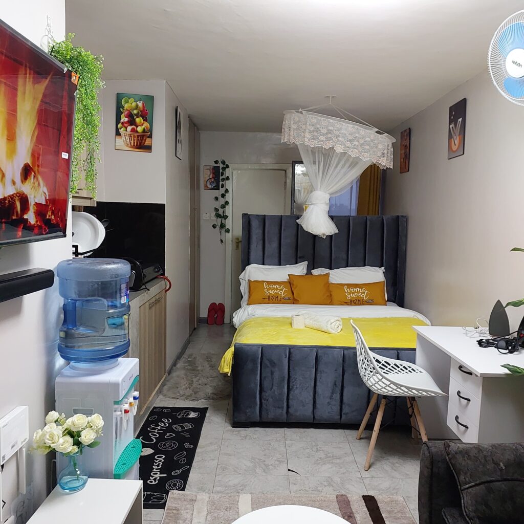 Modern Studio Apartment |Rooftop Chill spot | Lift & Parking